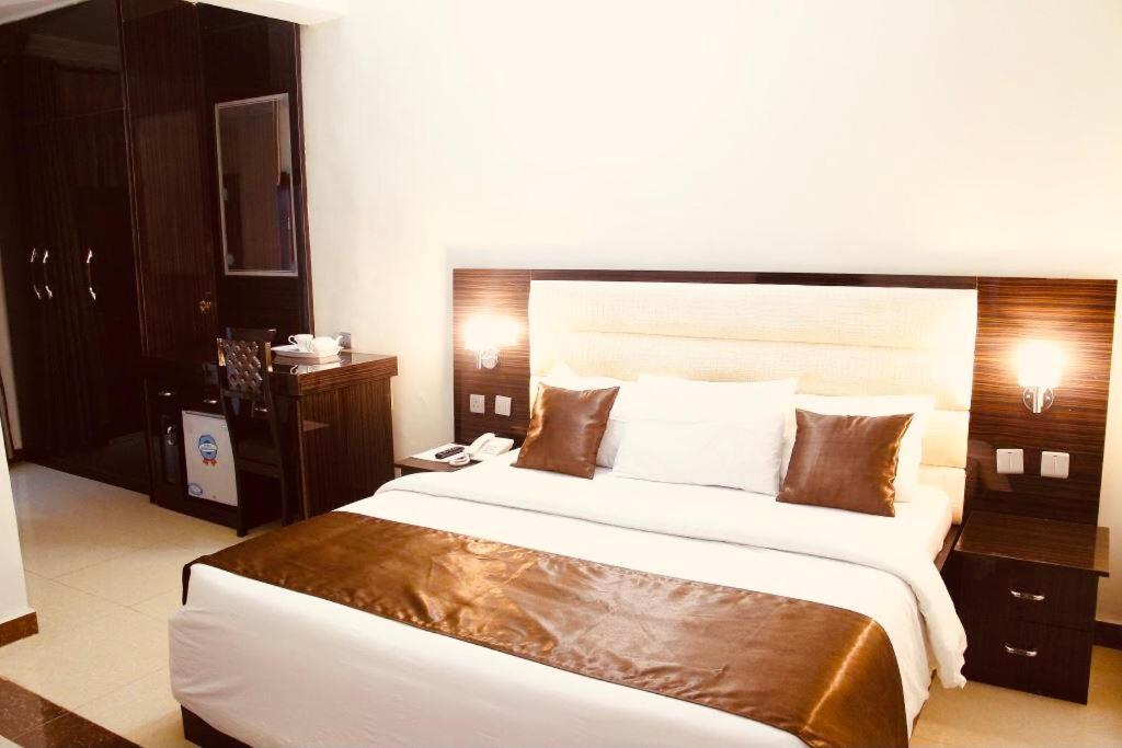 E-Suite Hotel Abuja Dış mekan fotoğraf